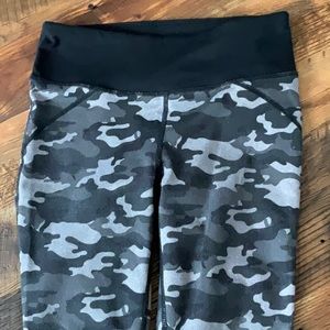 Athletic Camo Capris